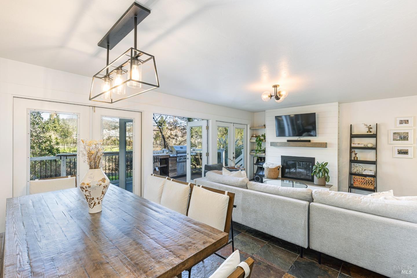 5914 Channel Drive Santa Rosa CA 95409