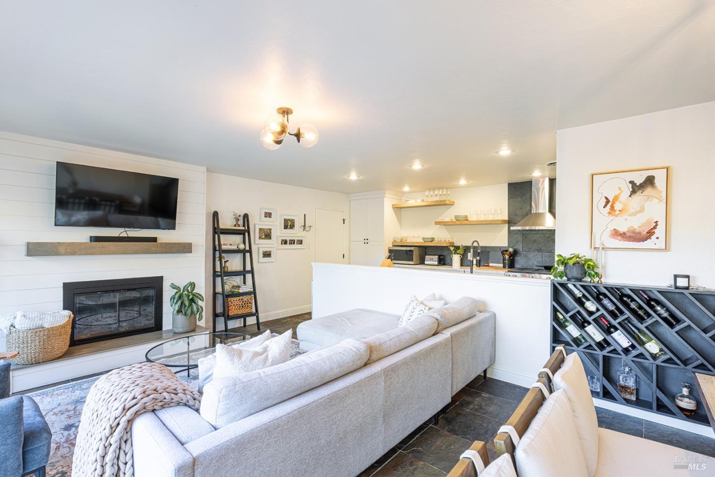 5914 Channel Drive Santa Rosa CA 95409
