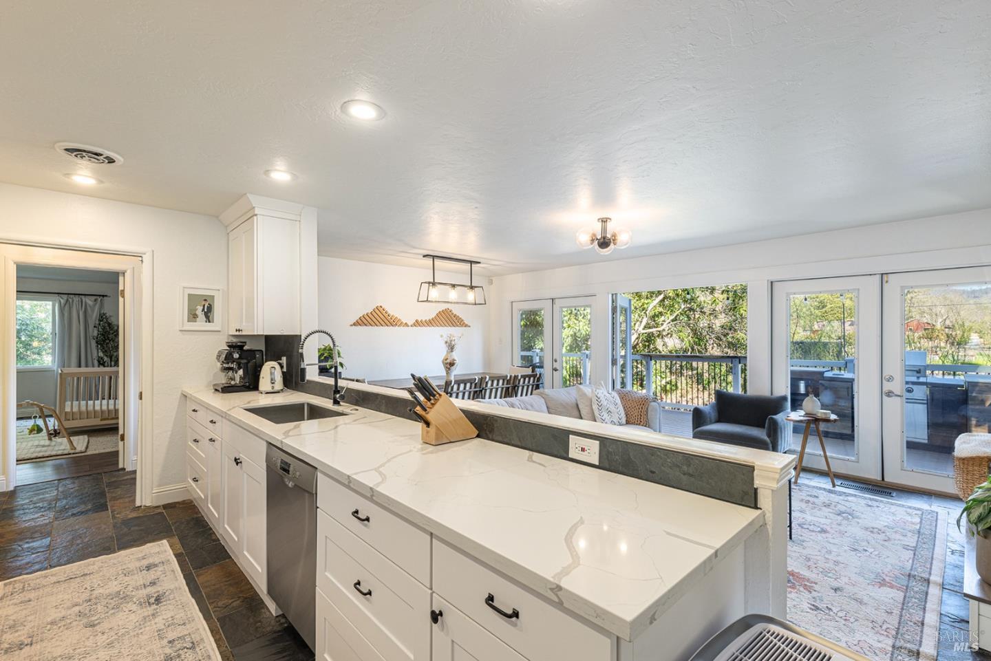 5914 Channel Drive Santa Rosa CA 95409
