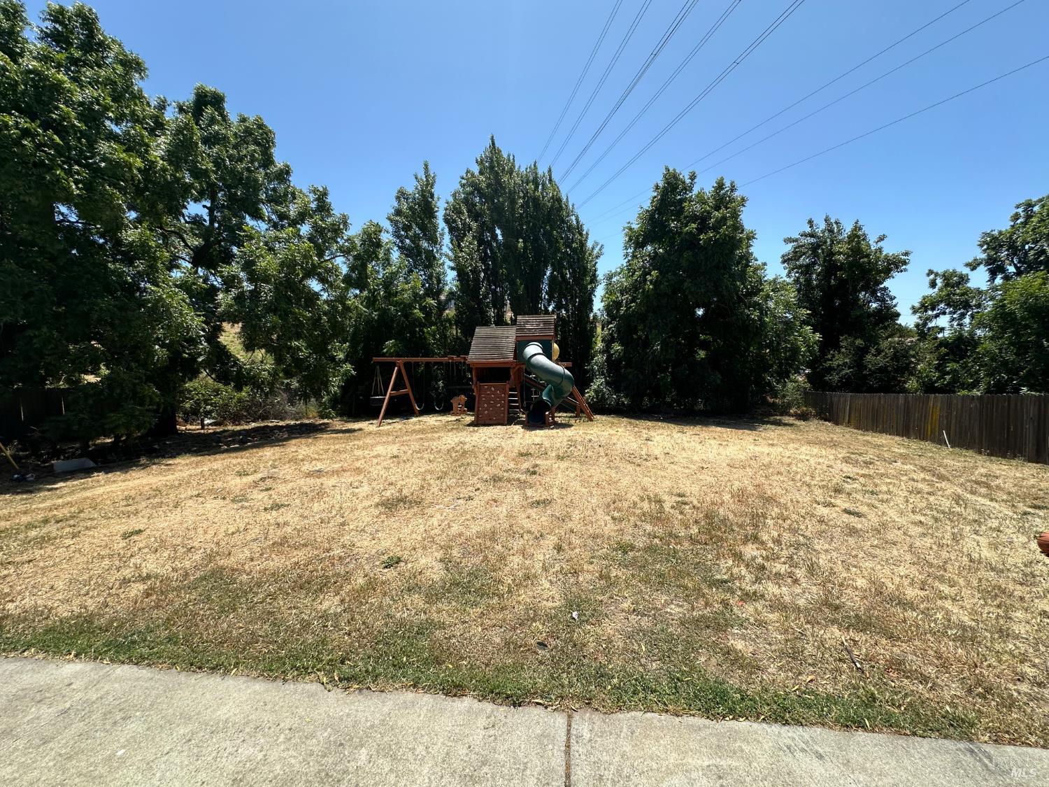 1013 Benicia Road Vallejo CA 94591