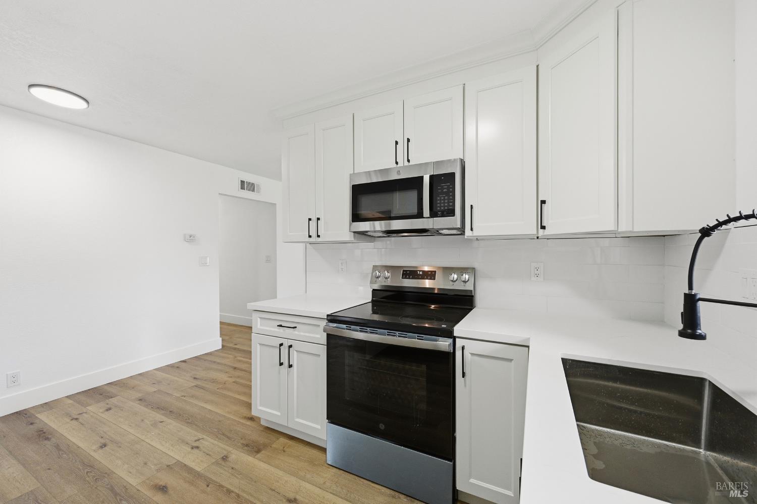 285 Hemlock Street Vacaville CA 95688