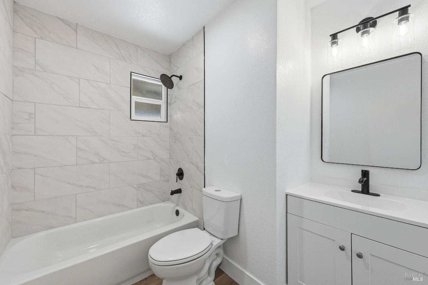 285 Hemlock Street Vacaville CA 95688