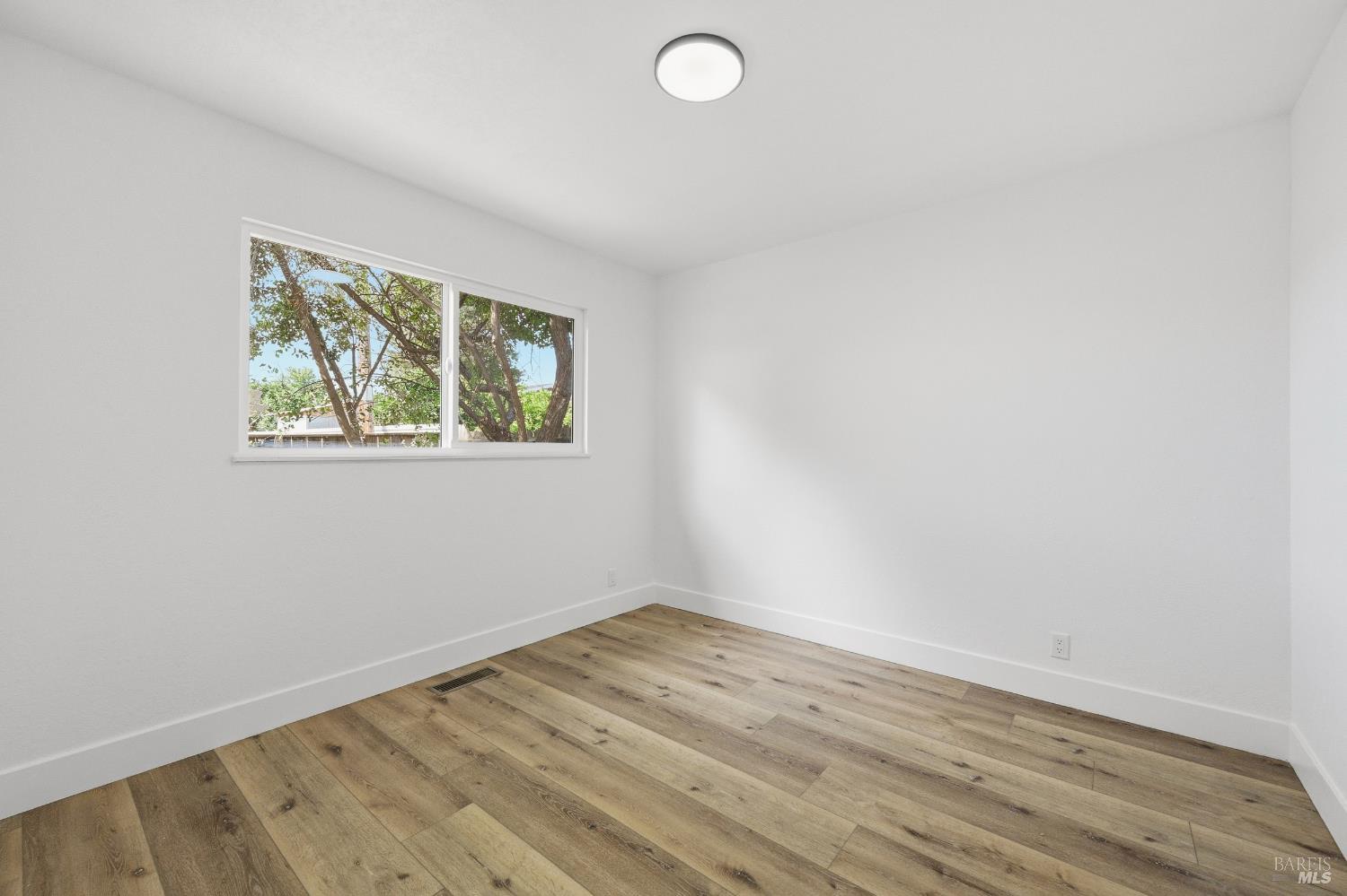 285 Hemlock Street Vacaville CA 95688