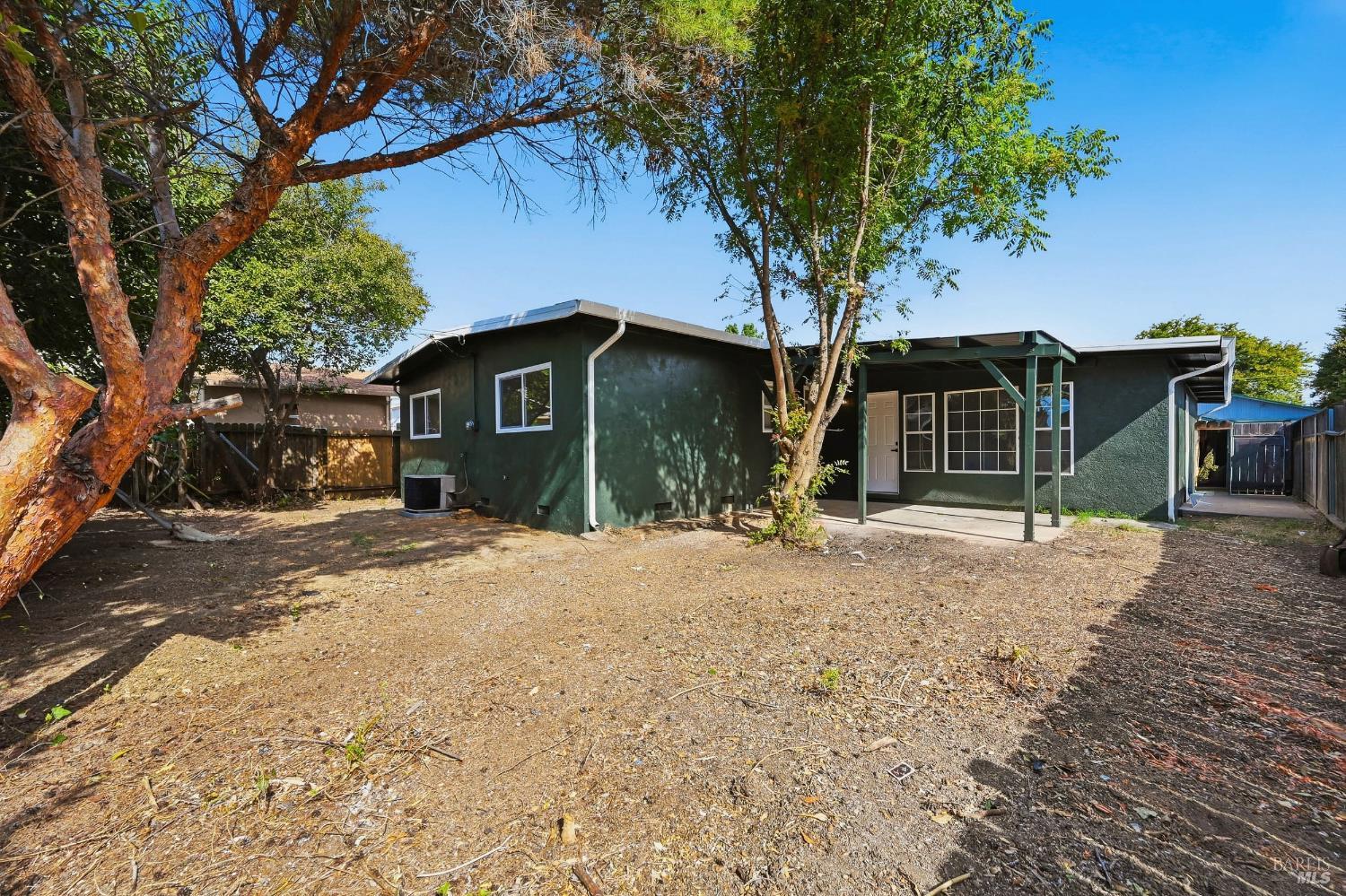285 Hemlock Street Vacaville CA 95688