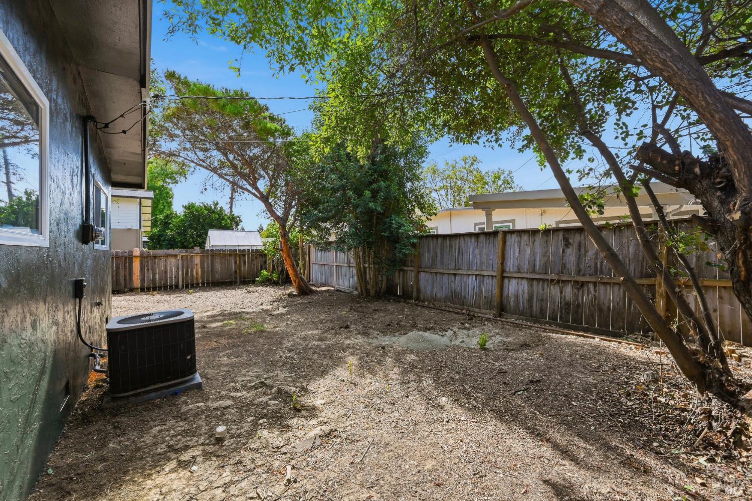 285 Hemlock Street Vacaville CA 95688
