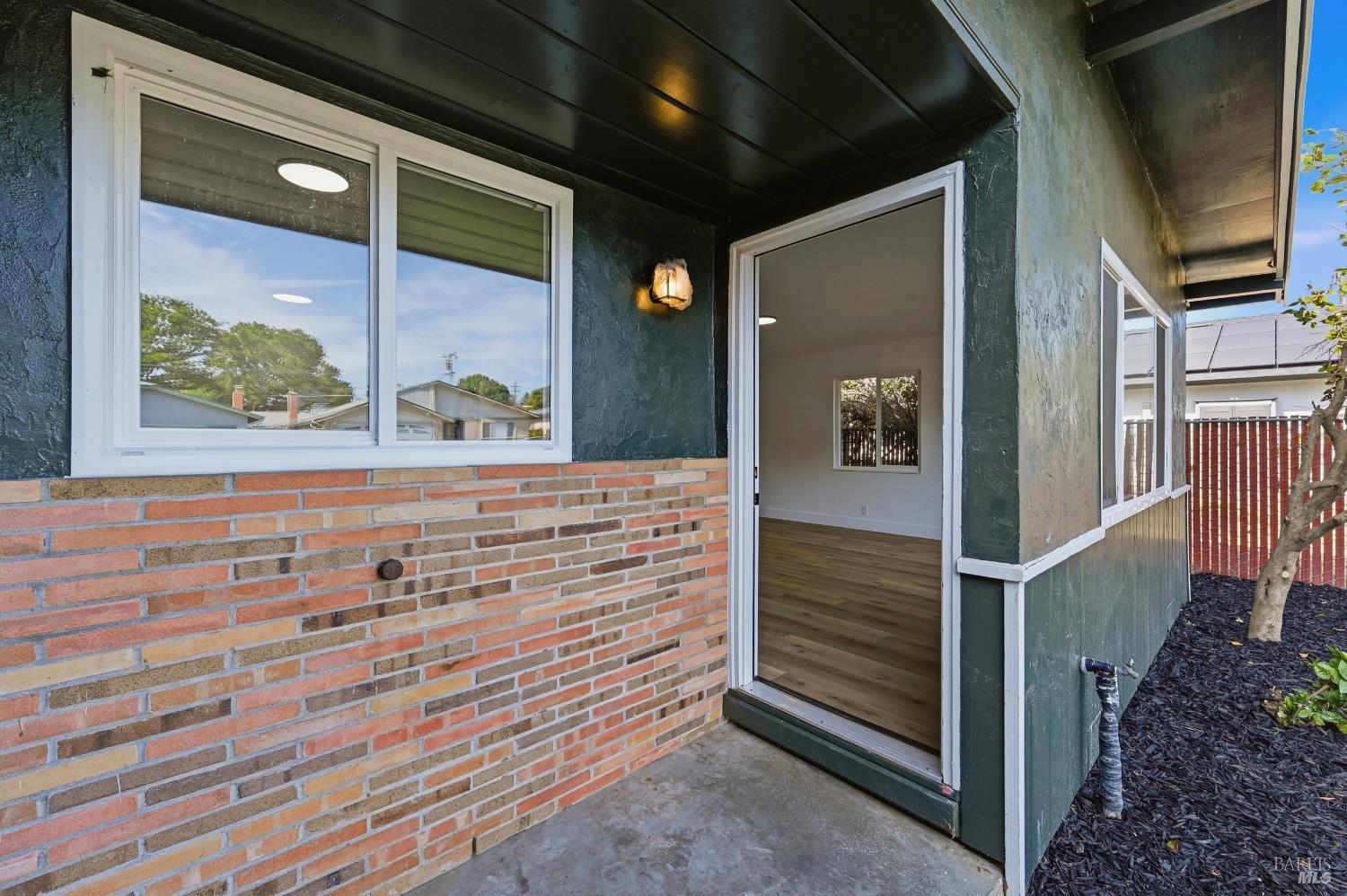 285 Hemlock Street Vacaville CA 95688