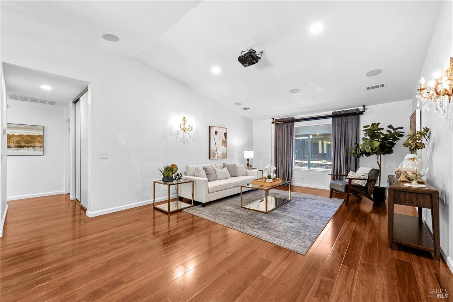 106 Northpark Drive Vacaville CA 95688