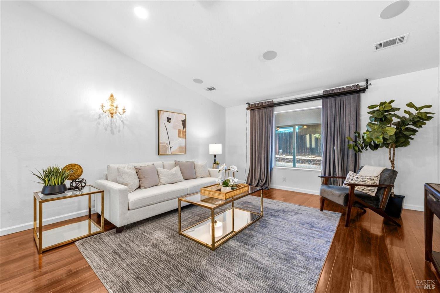106 Northpark Drive Vacaville CA 95688