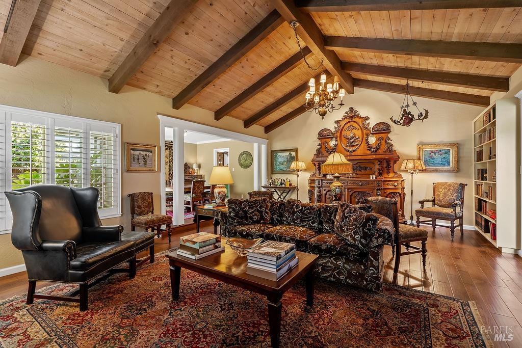 1816 Sherwood Circle Santa Rosa CA 95405