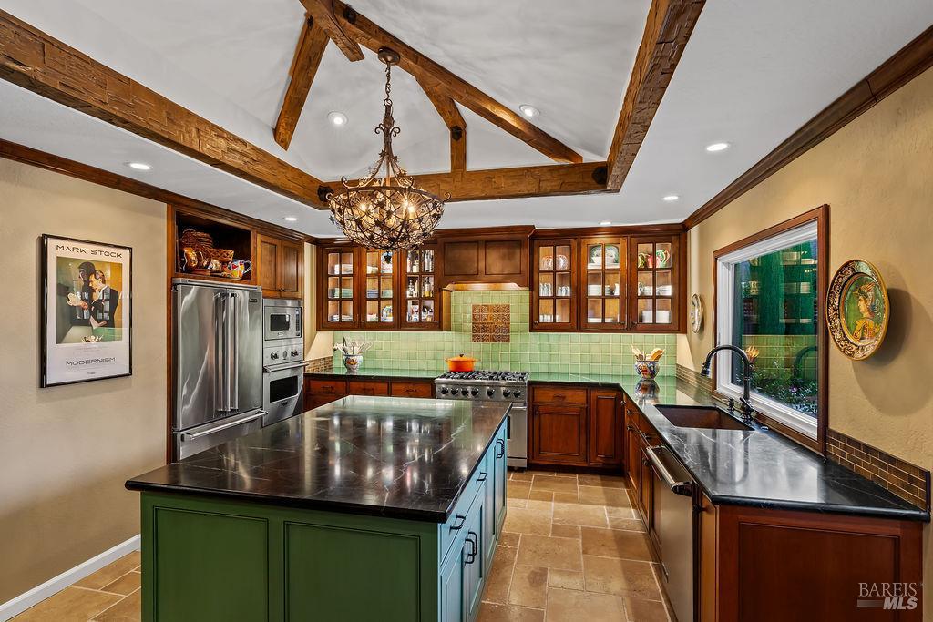 1816 Sherwood Circle Santa Rosa CA 95405
