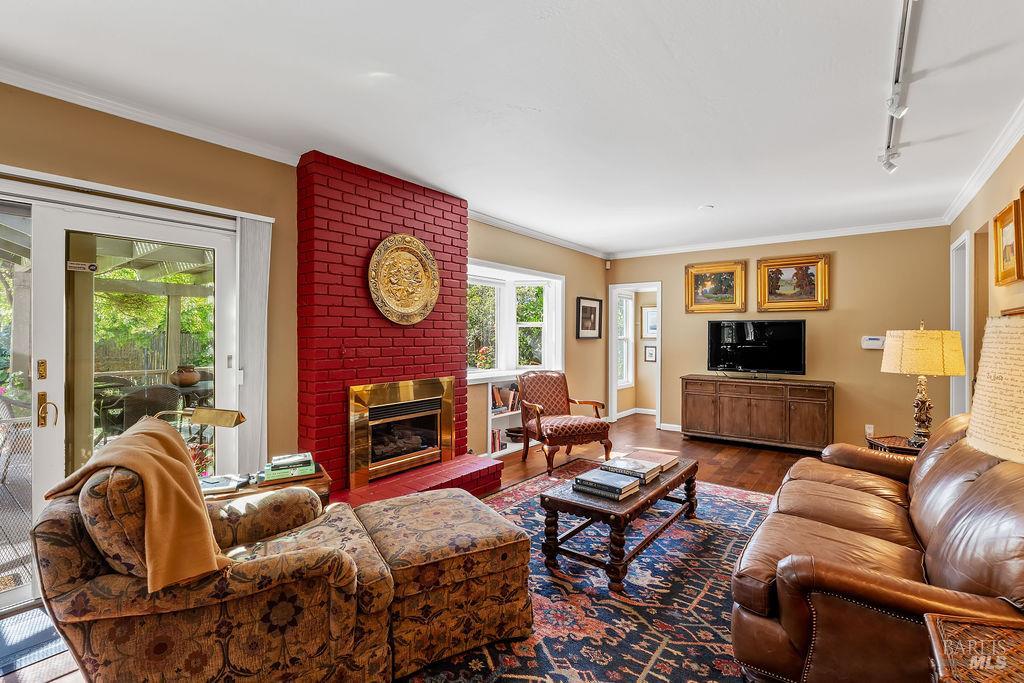 1816 Sherwood Circle Santa Rosa CA 95405