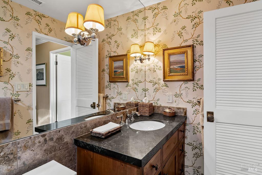 1816 Sherwood Circle Santa Rosa CA 95405
