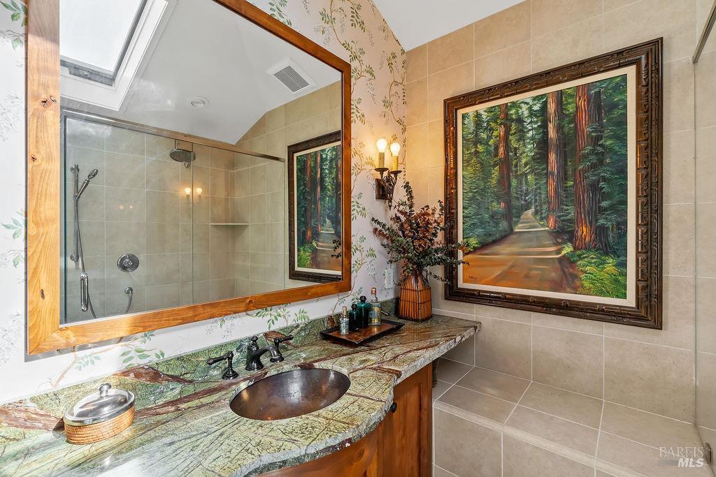 1816 Sherwood Circle Santa Rosa CA 95405