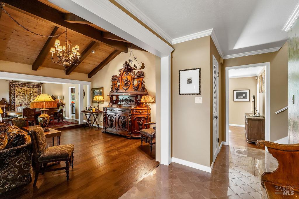 1816 Sherwood Circle Santa Rosa CA 95405