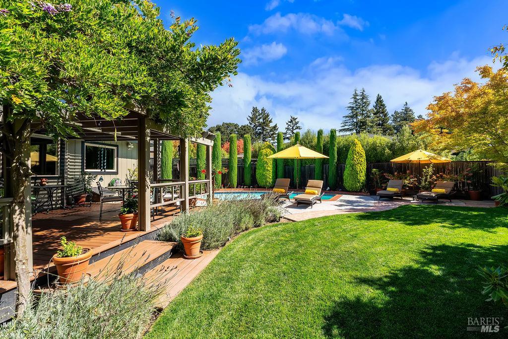 1816 Sherwood Circle Santa Rosa CA 95405