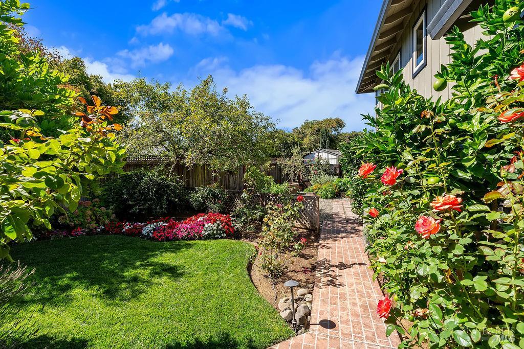 1816 Sherwood Circle Santa Rosa CA 95405