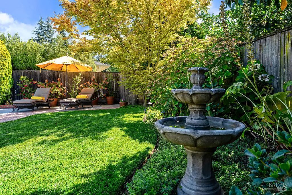 1816 Sherwood Circle Santa Rosa CA 95405