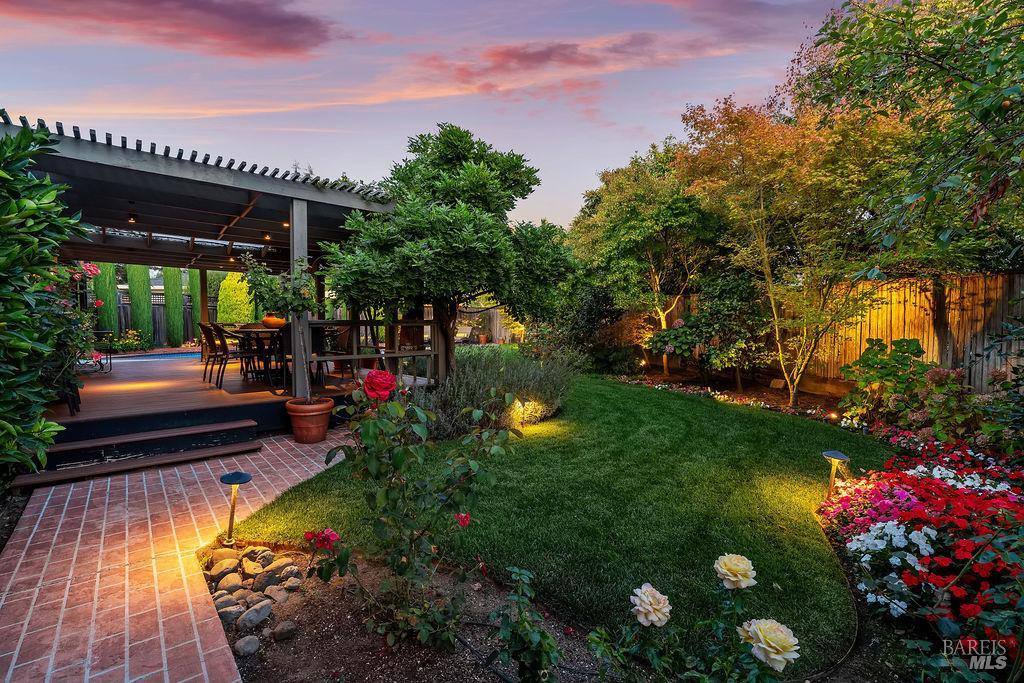 1816 Sherwood Circle Santa Rosa CA 95405
