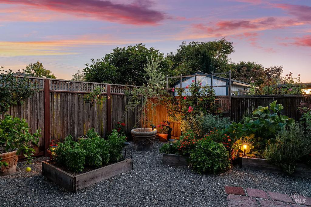 1816 Sherwood Circle Santa Rosa CA 95405