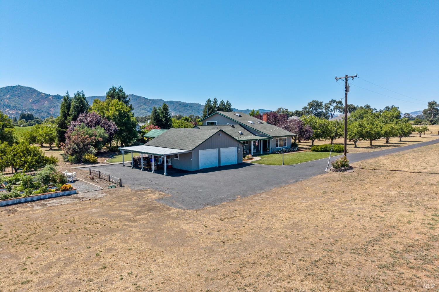 1701 Gielow Lane Ukiah CA 95482