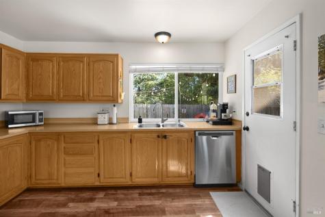 1918 Greeneich Avenue Santa Rosa CA 95401