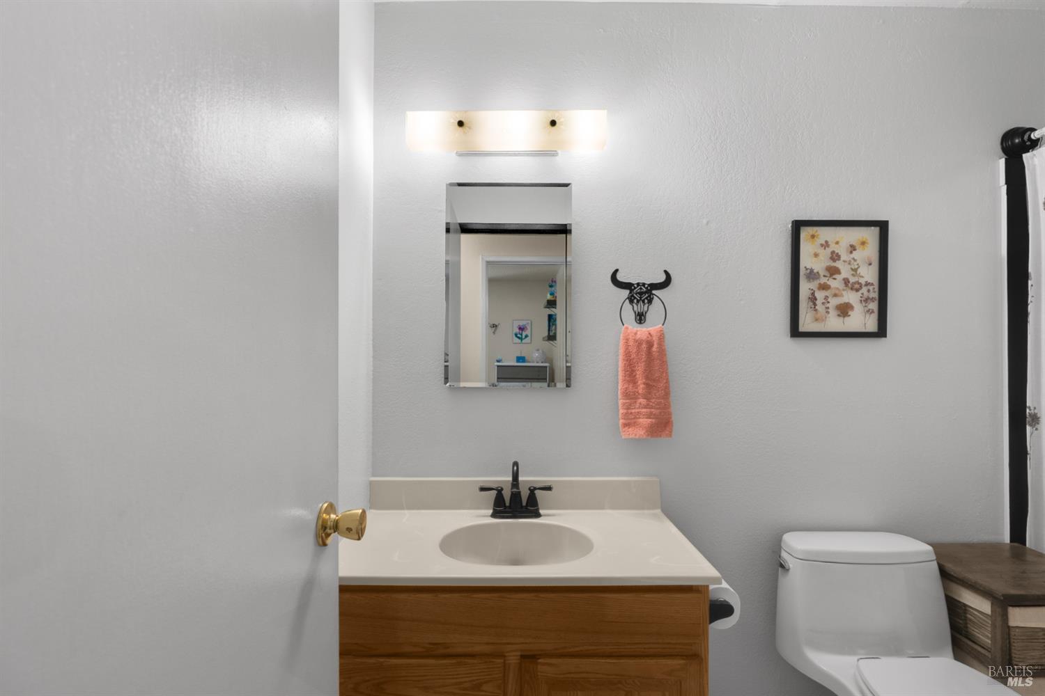 1918 Greeneich Avenue Santa Rosa CA 95401
