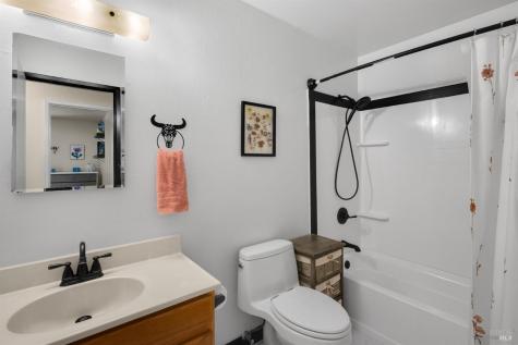 1918 Greeneich Avenue Santa Rosa CA 95401