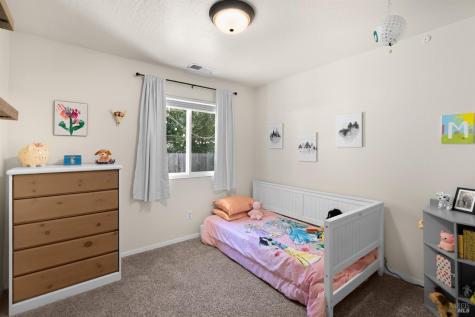 1918 Greeneich Avenue Santa Rosa CA 95401