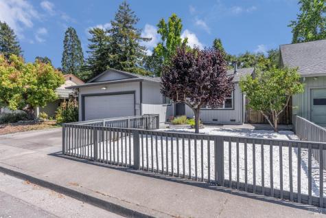 1918 Greeneich Avenue Santa Rosa CA 95401