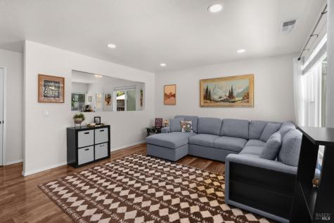1918 Greeneich Avenue Santa Rosa CA 95401