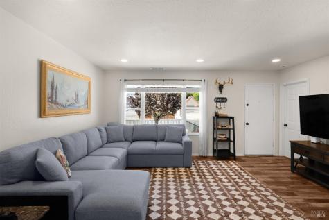1918 Greeneich Avenue Santa Rosa CA 95401
