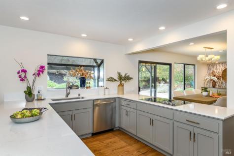 727 Cindy Lane Petaluma CA 94952