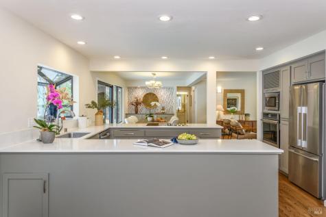 727 Cindy Lane Petaluma CA 94952