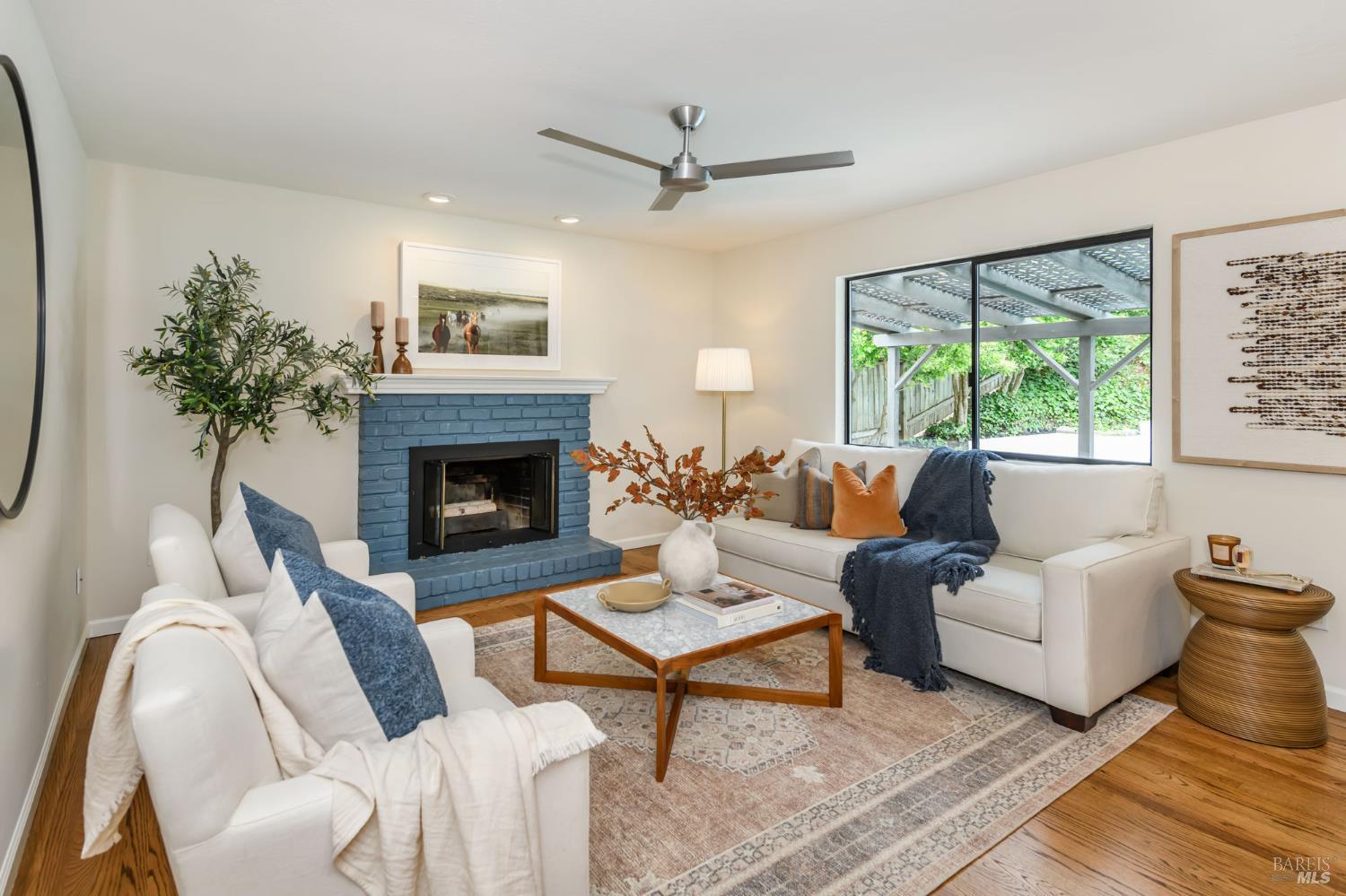 727 Cindy Lane Petaluma CA 94952