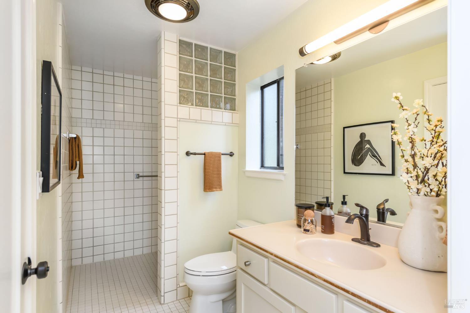 727 Cindy Lane Petaluma CA 94952