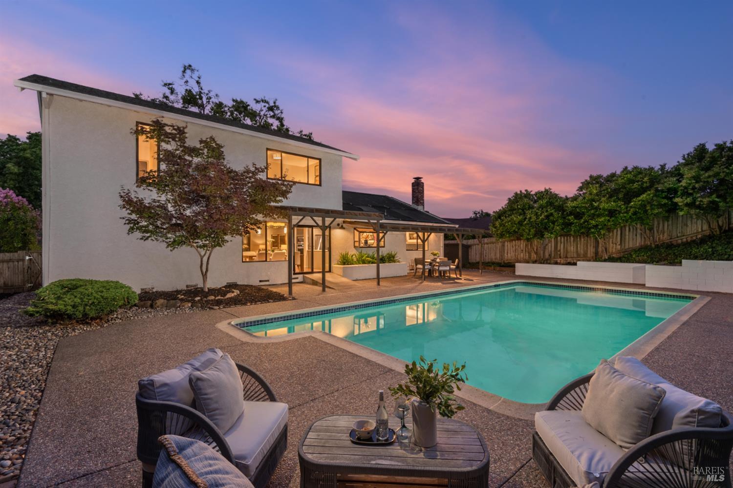 727 Cindy Lane Petaluma CA 94952