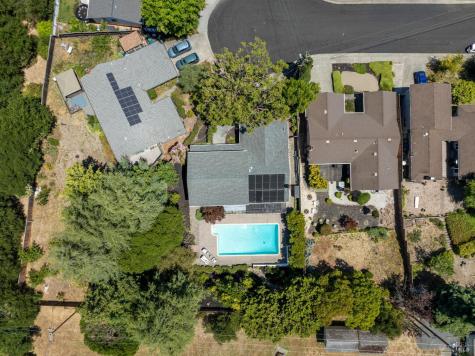 727 Cindy Lane Petaluma CA 94952