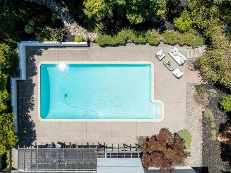 727 Cindy Lane Petaluma CA 94952