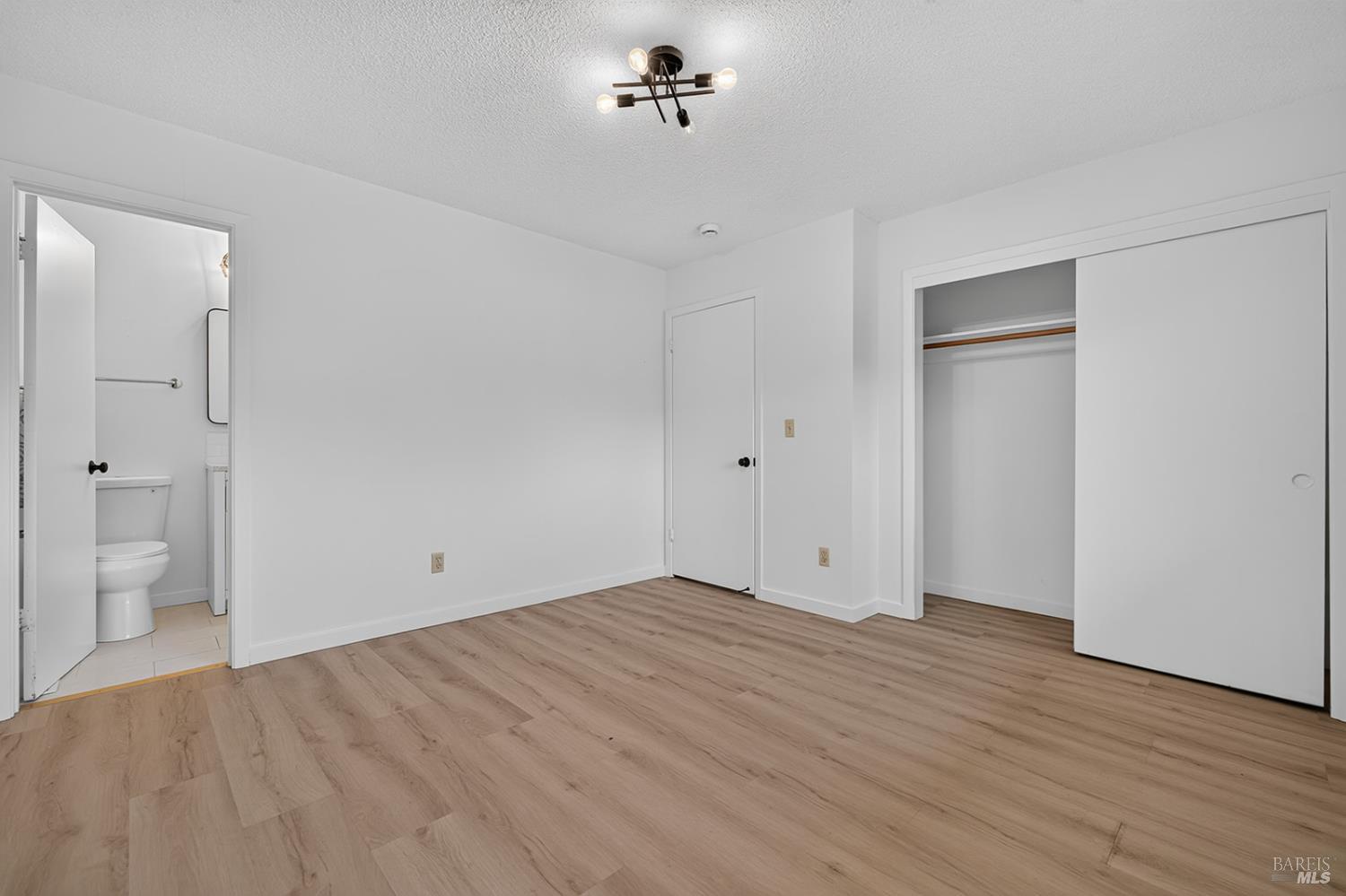 2530 Tamarisk Drive Santa Rosa CA 95405
