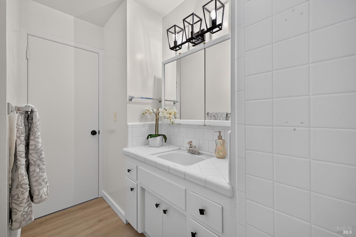 2530 Tamarisk Drive Santa Rosa CA 95405