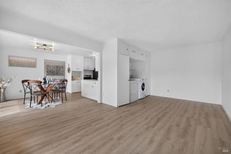 2530 Tamarisk Drive Santa Rosa CA 95405