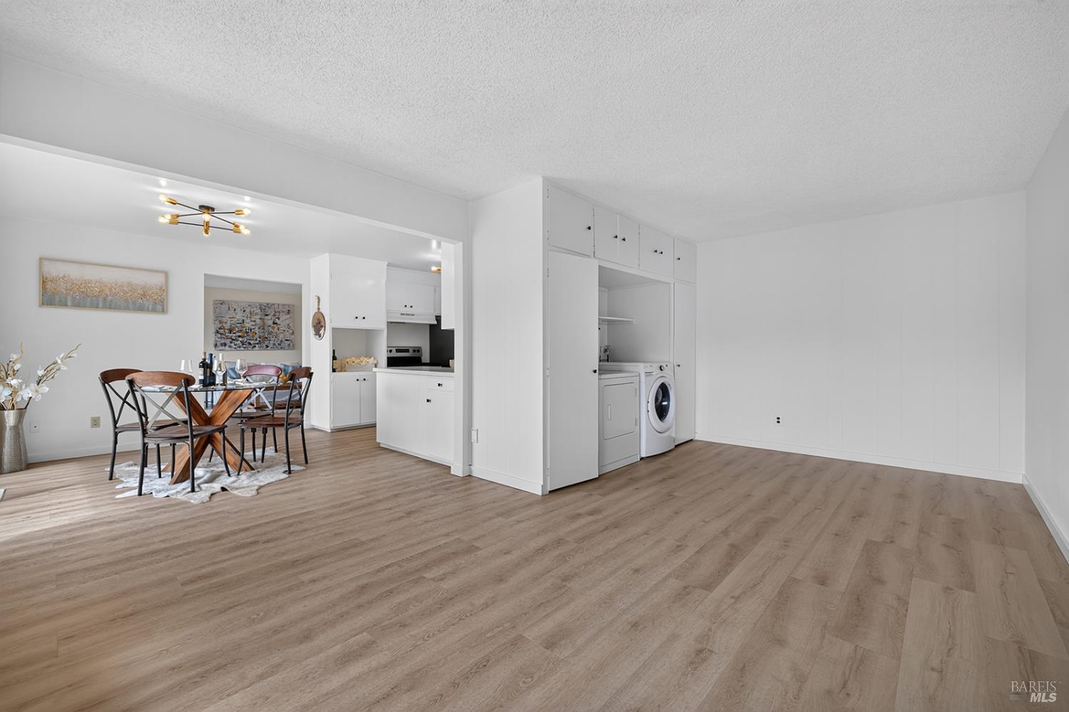 2530 Tamarisk Drive Santa Rosa CA 95405