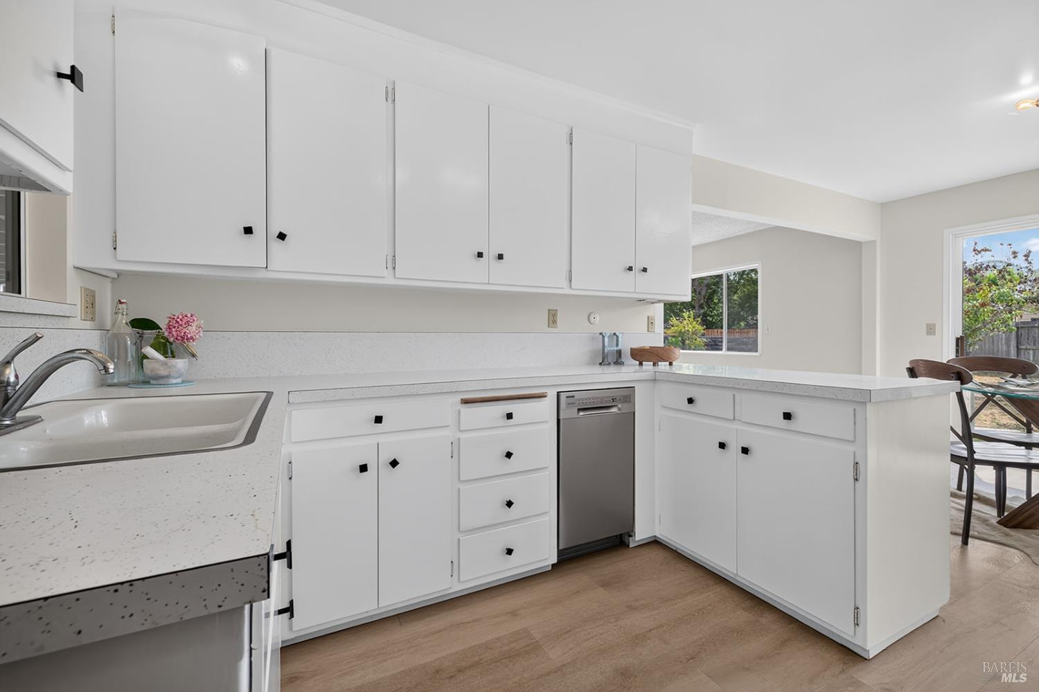 2530 Tamarisk Drive Santa Rosa CA 95405