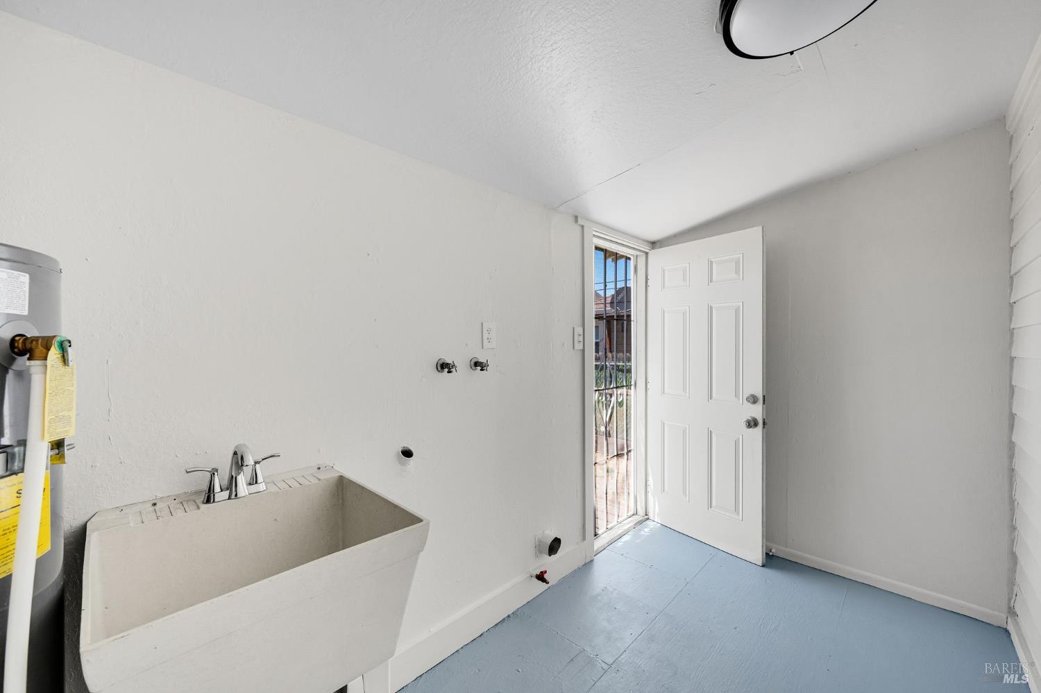 445 Benicia Road Vallejo CA 94590