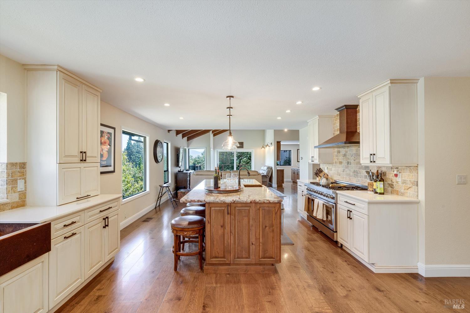 10 Skycrest Way Napa CA 94558