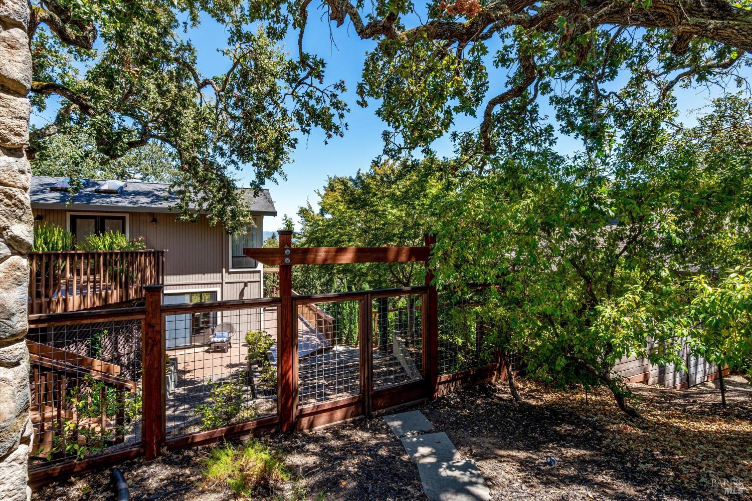 10 Skycrest Way Napa CA 94558