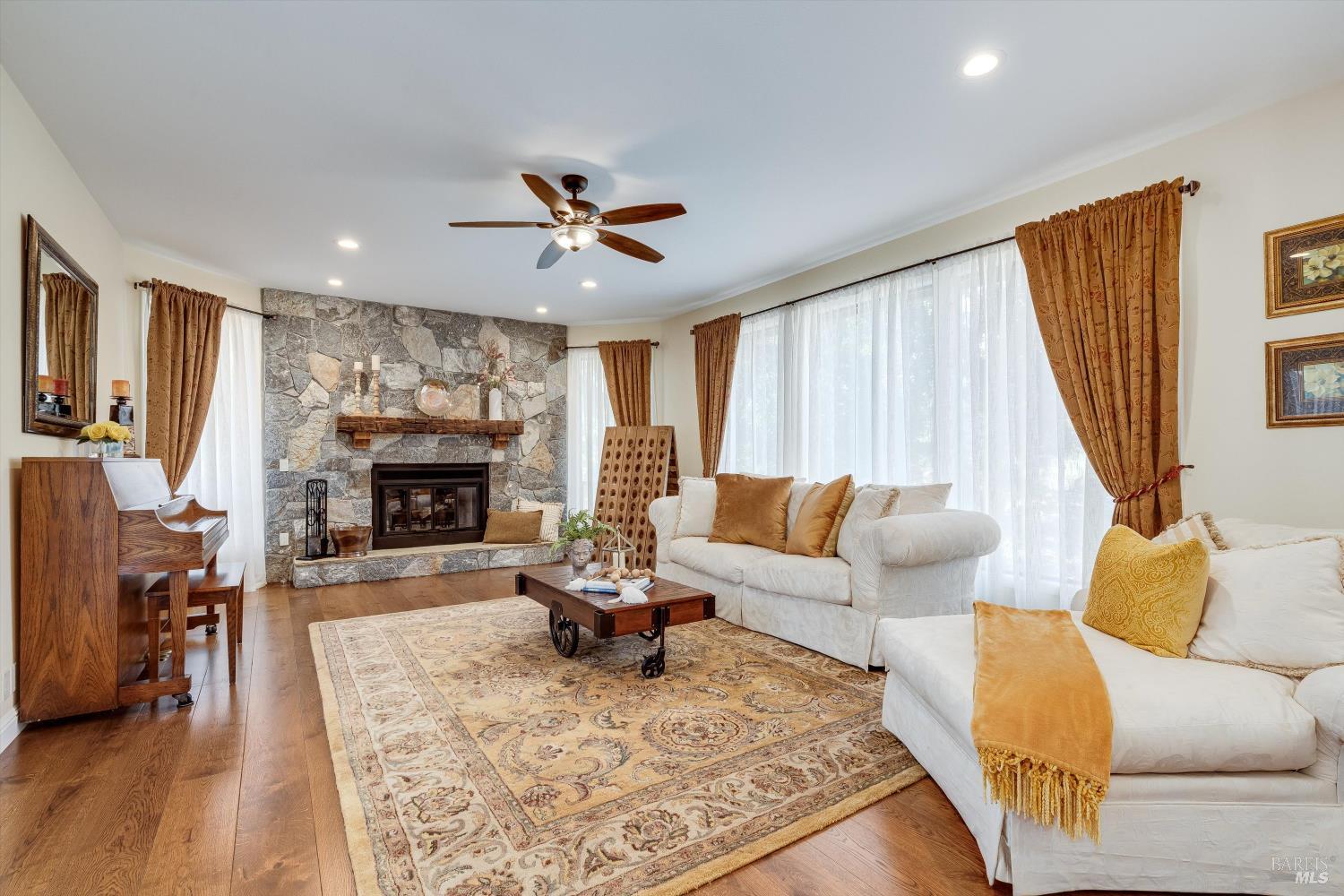 10 Skycrest Way Napa CA 94558