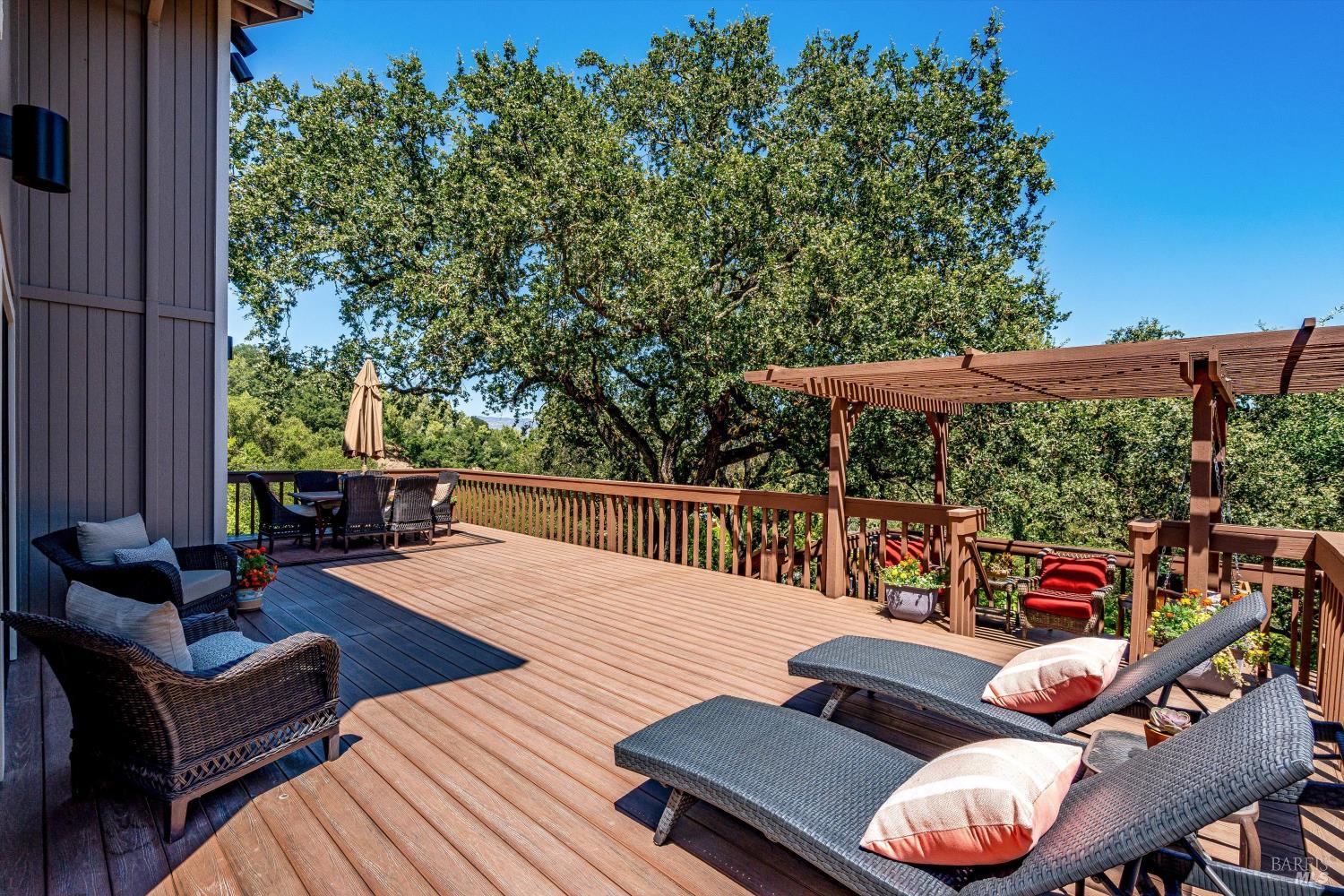 10 Skycrest Way Napa CA 94558