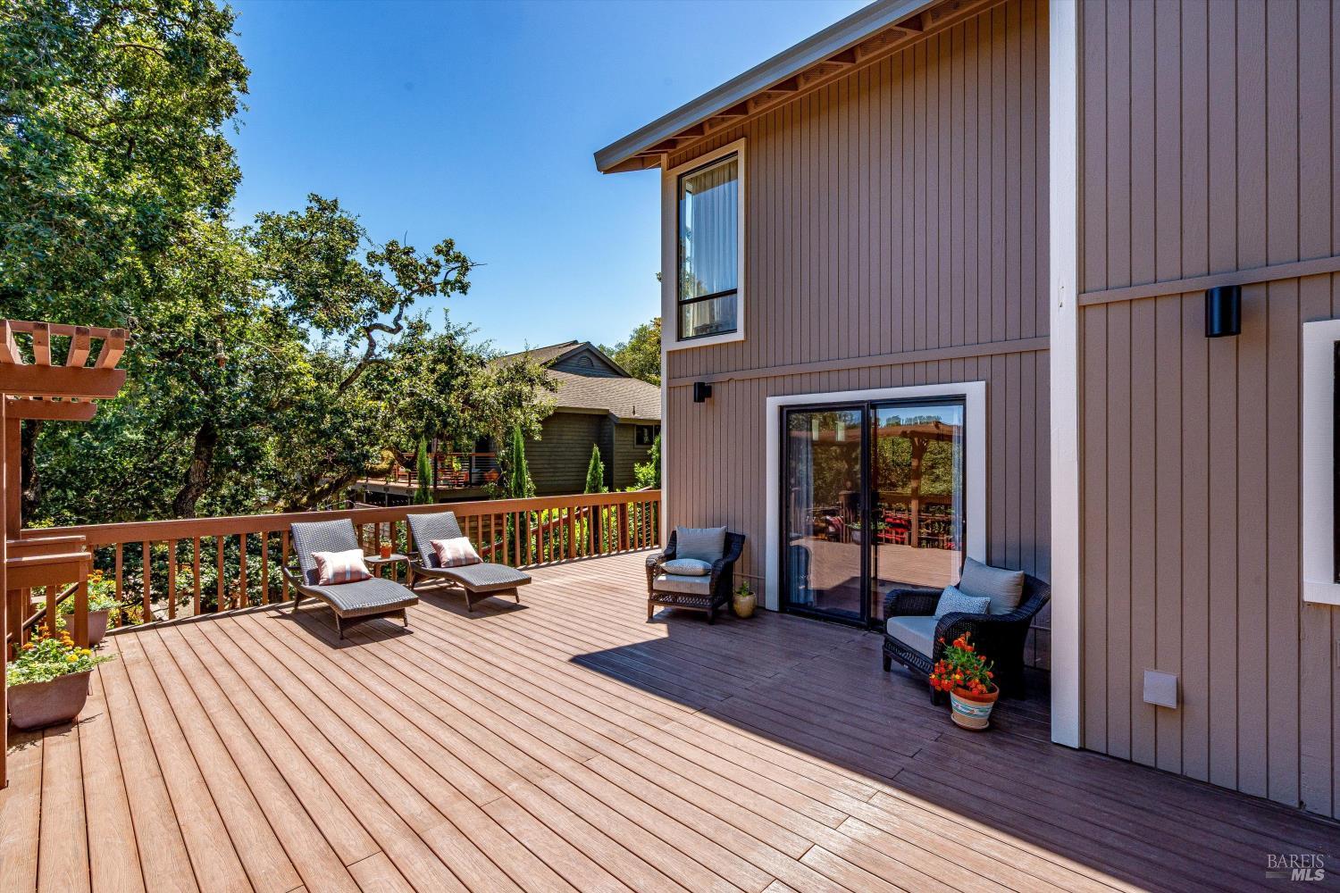 10 Skycrest Way Napa CA 94558
