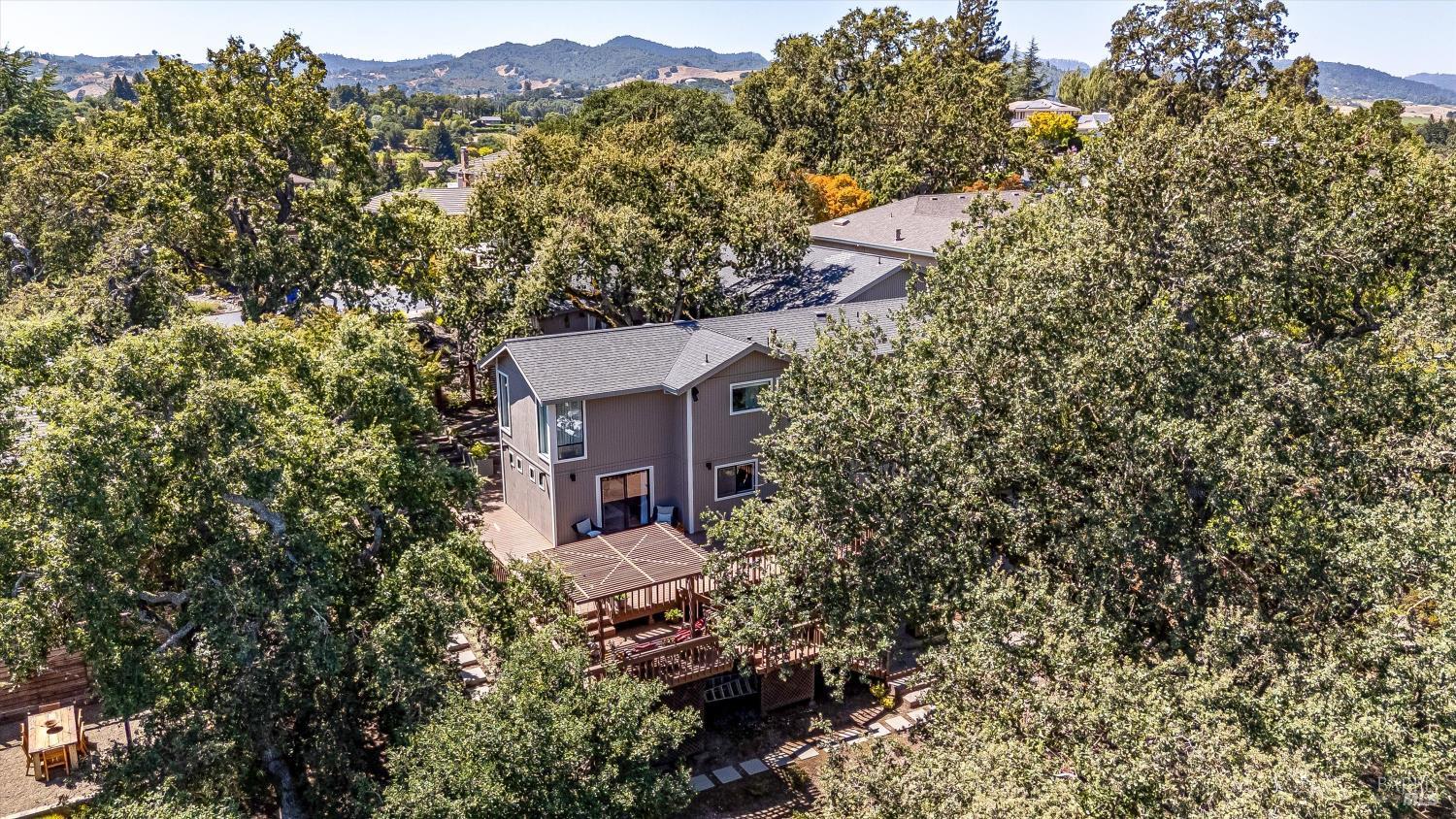10 Skycrest Way Napa CA 94558